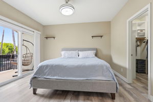 017_f8_3301 N Park Dr 2212