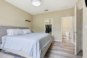 018_f8_3301 N Park Dr 2212