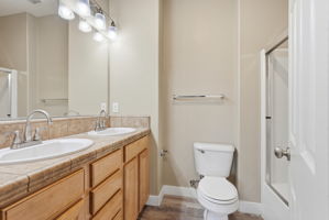 022_f8_3301 N Park Dr 2212