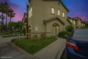  Photo 0