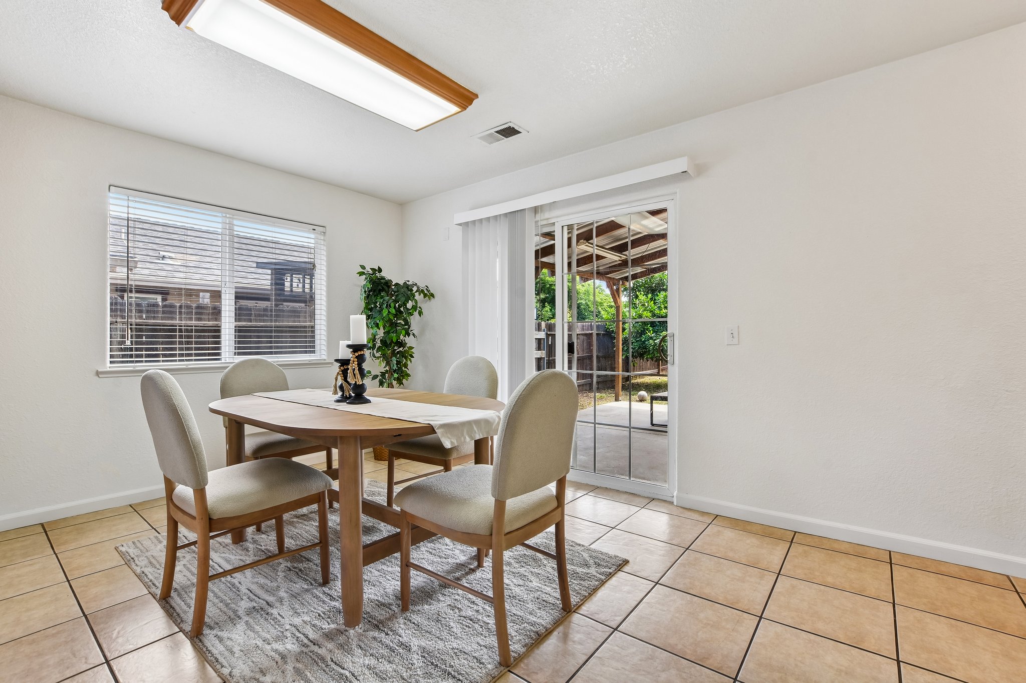 19th Ave-S2504-013.jpg