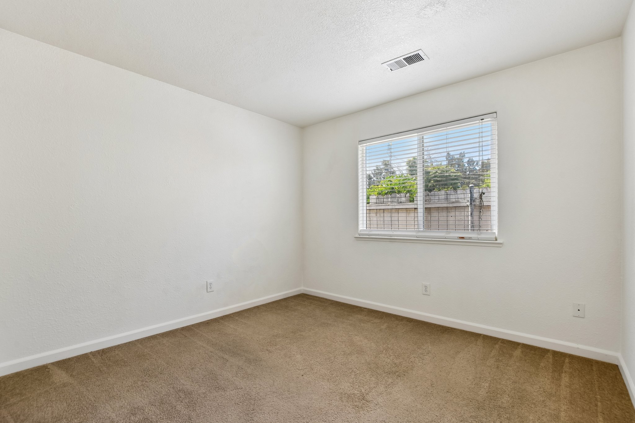 19th Ave-S2504-026.jpg