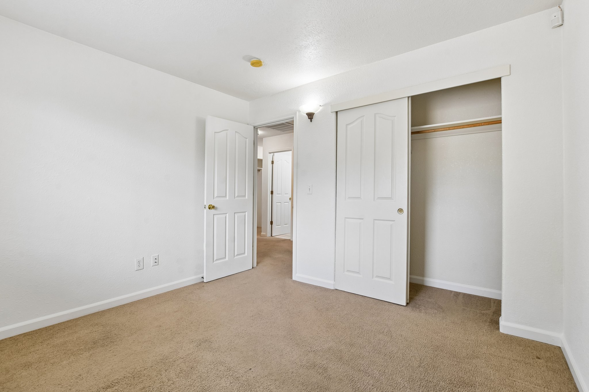 19th Ave-S2504-027.jpg