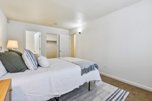 19th Ave-S2504-020.jpg