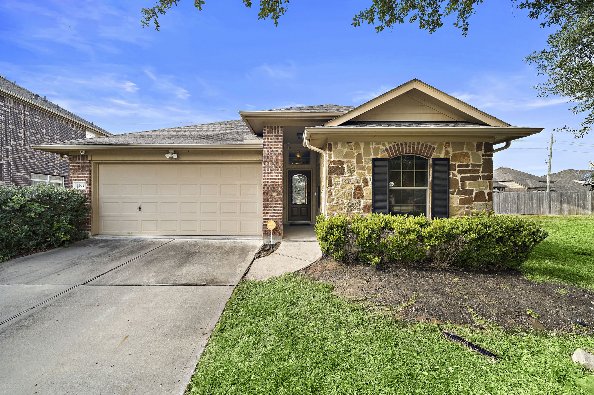 3302 Southern Grove Ln, Pearland, TX 77584 | Strata Visuals