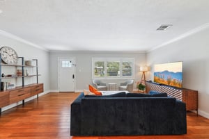 W Beaumont St-2404-006.jpg