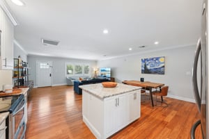 W Beaumont St-2404-017.jpg