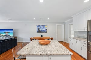 W Beaumont St-2404-021.jpg