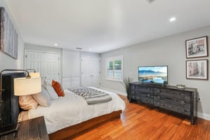 W Beaumont St-2404-034.jpg