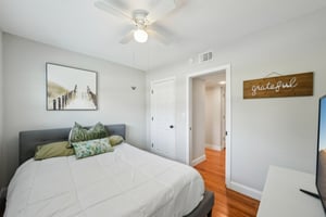 W Beaumont St-2404-046.jpg