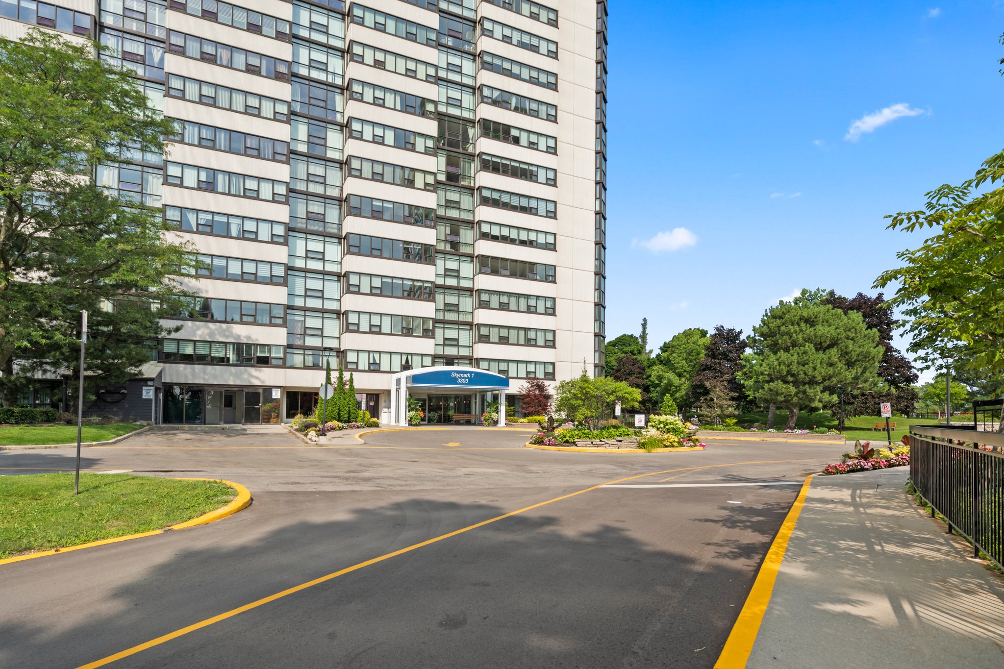 3303 Don Mills Rd Unit 507 North York, ON M2J 4T6