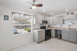 Minnow Creek Dr-S0905-013.jpg
