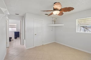 Minnow Creek Dr-S0905-017.jpg