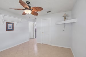 Minnow Creek Dr-S0905-018.jpg