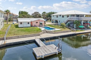 Minnow Creek Dr-S0905-056.jpg