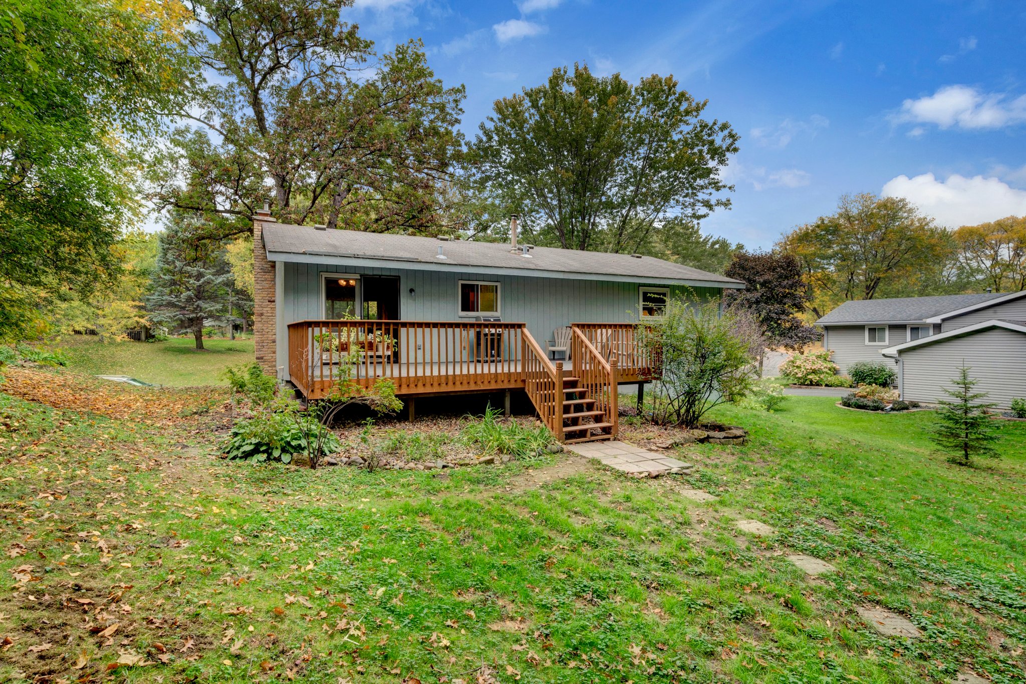 3303 Red Oak Cir S, Burnsville, MN 55337, USA Photo 6