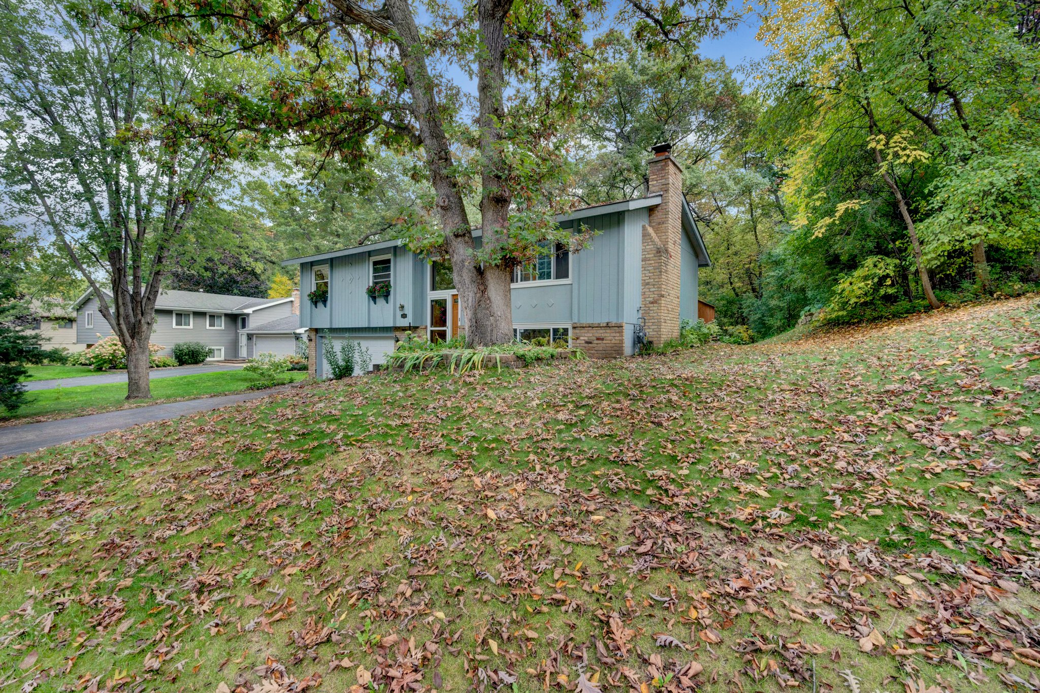 3303 Red Oak Cir S, Burnsville, MN 55337, USA Photo 5