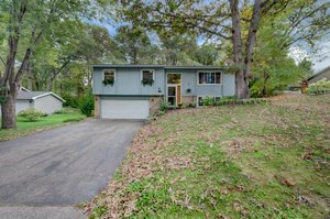 3303 Red Oak Cir S, Burnsville, MN 55337, USA Photo 2