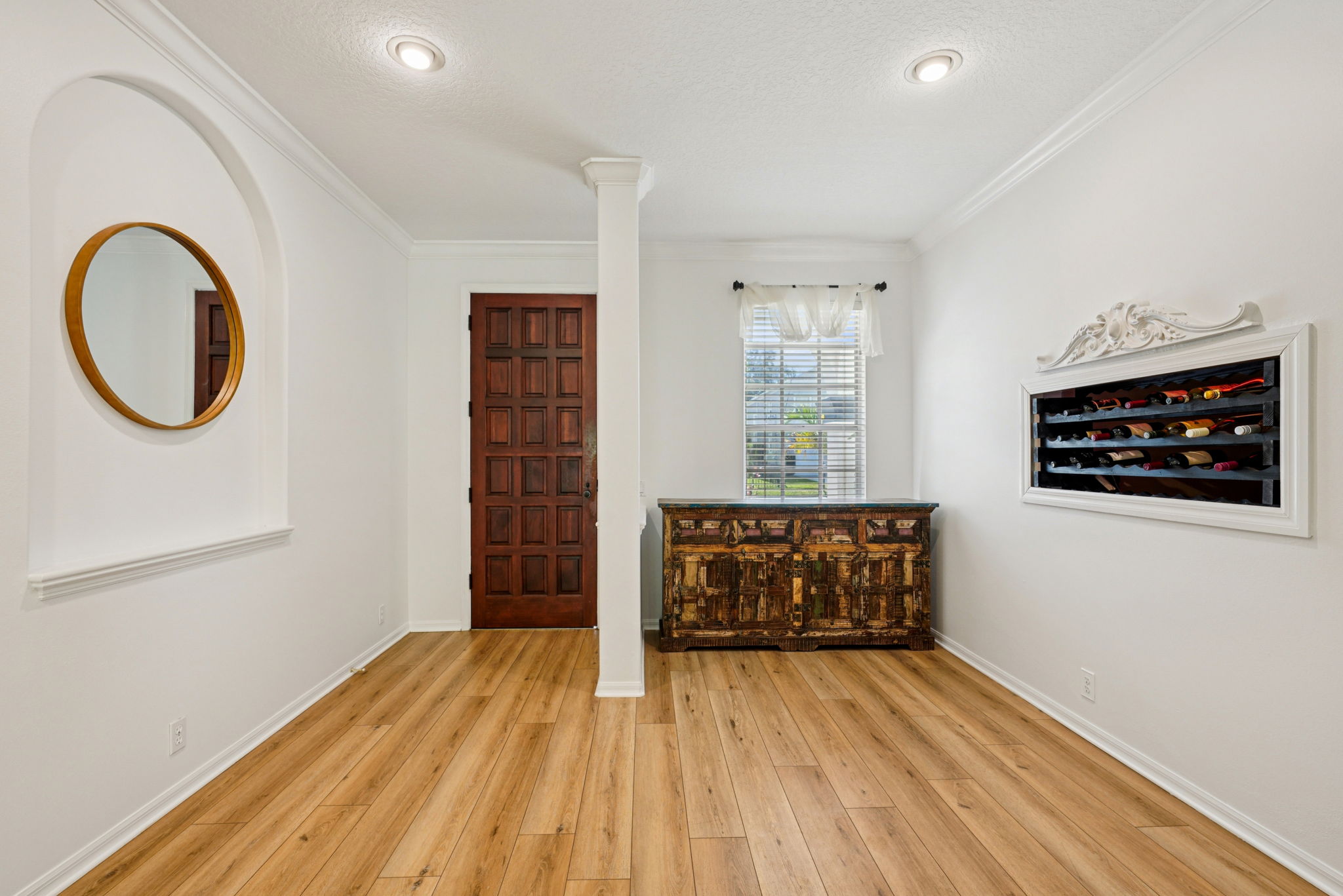 W Lawn Ave-S1111-008