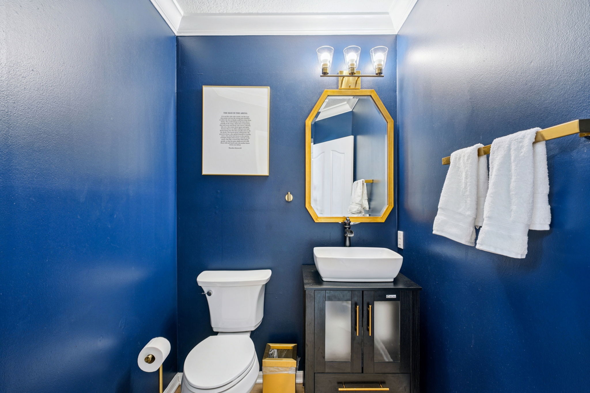 W Lawn Ave-S1111-049