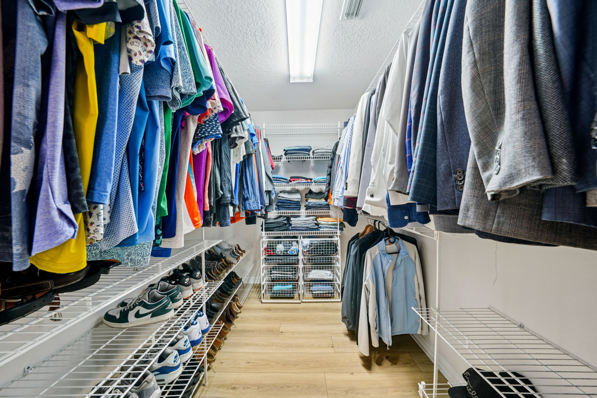 W Lawn Ave-S1111-068