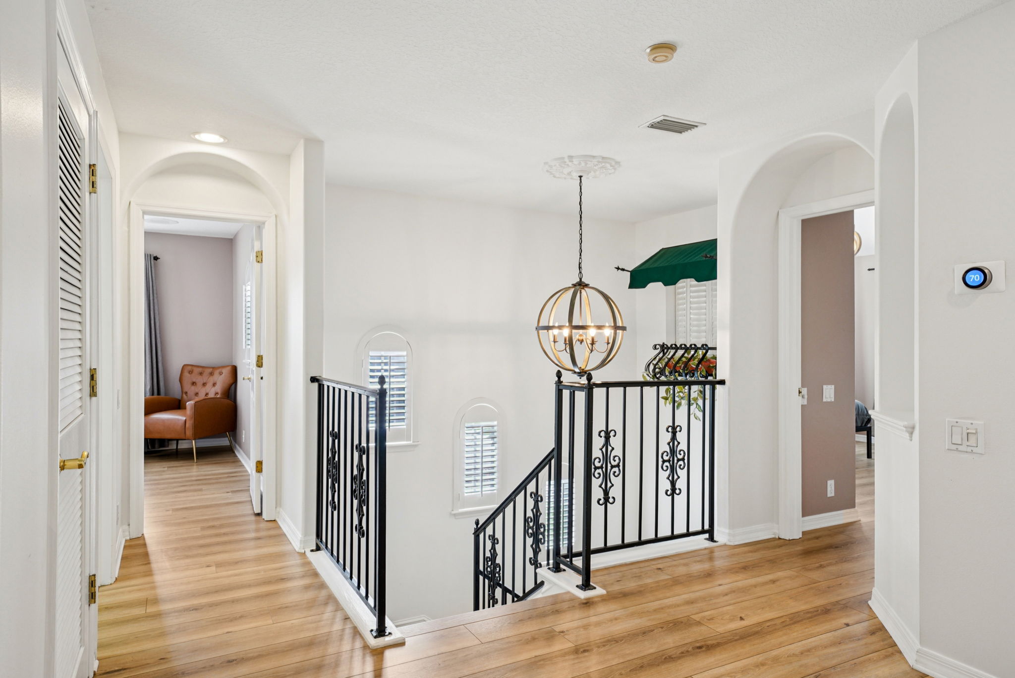 W Lawn Ave-S1111-072