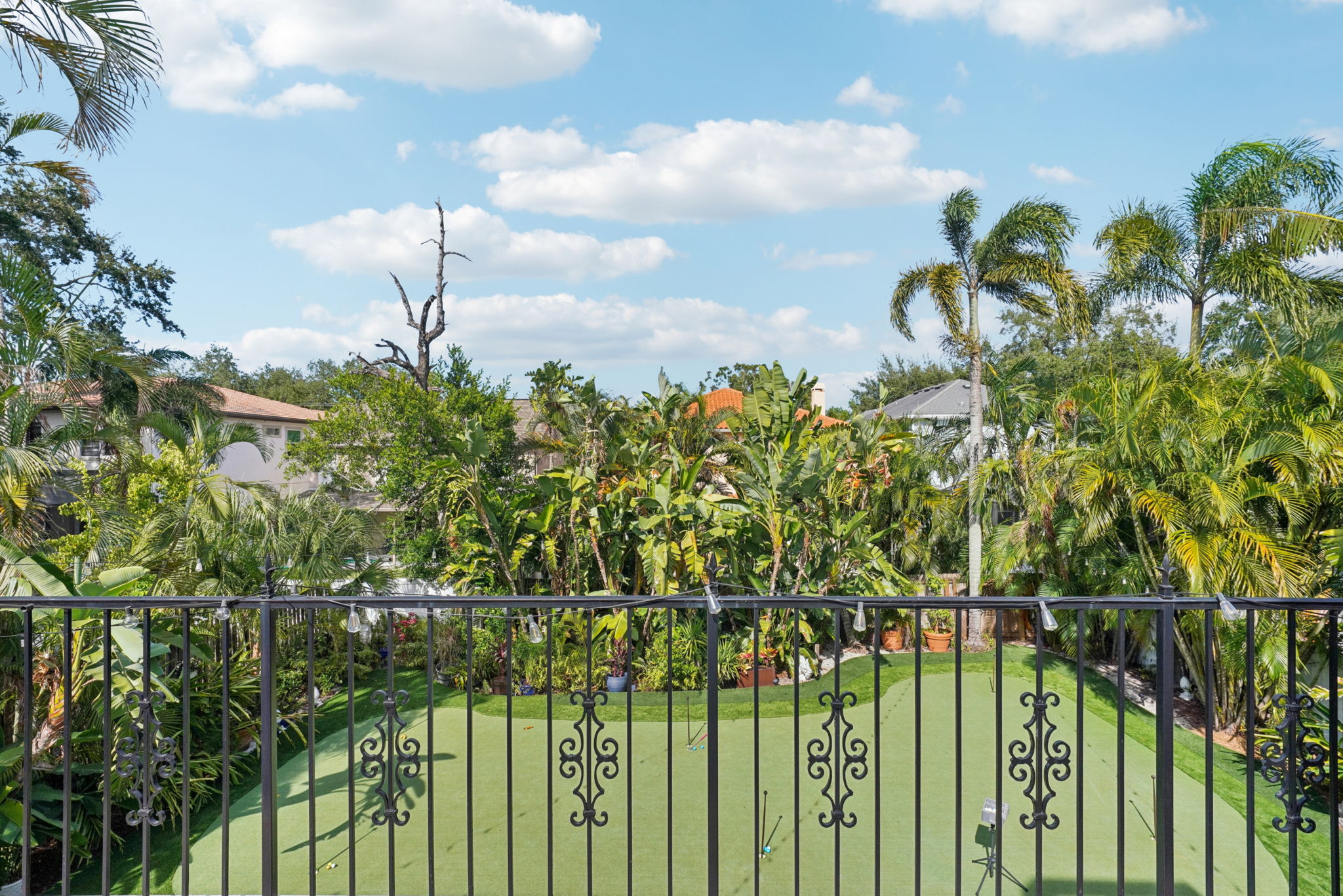 W Lawn Ave-S1111-089