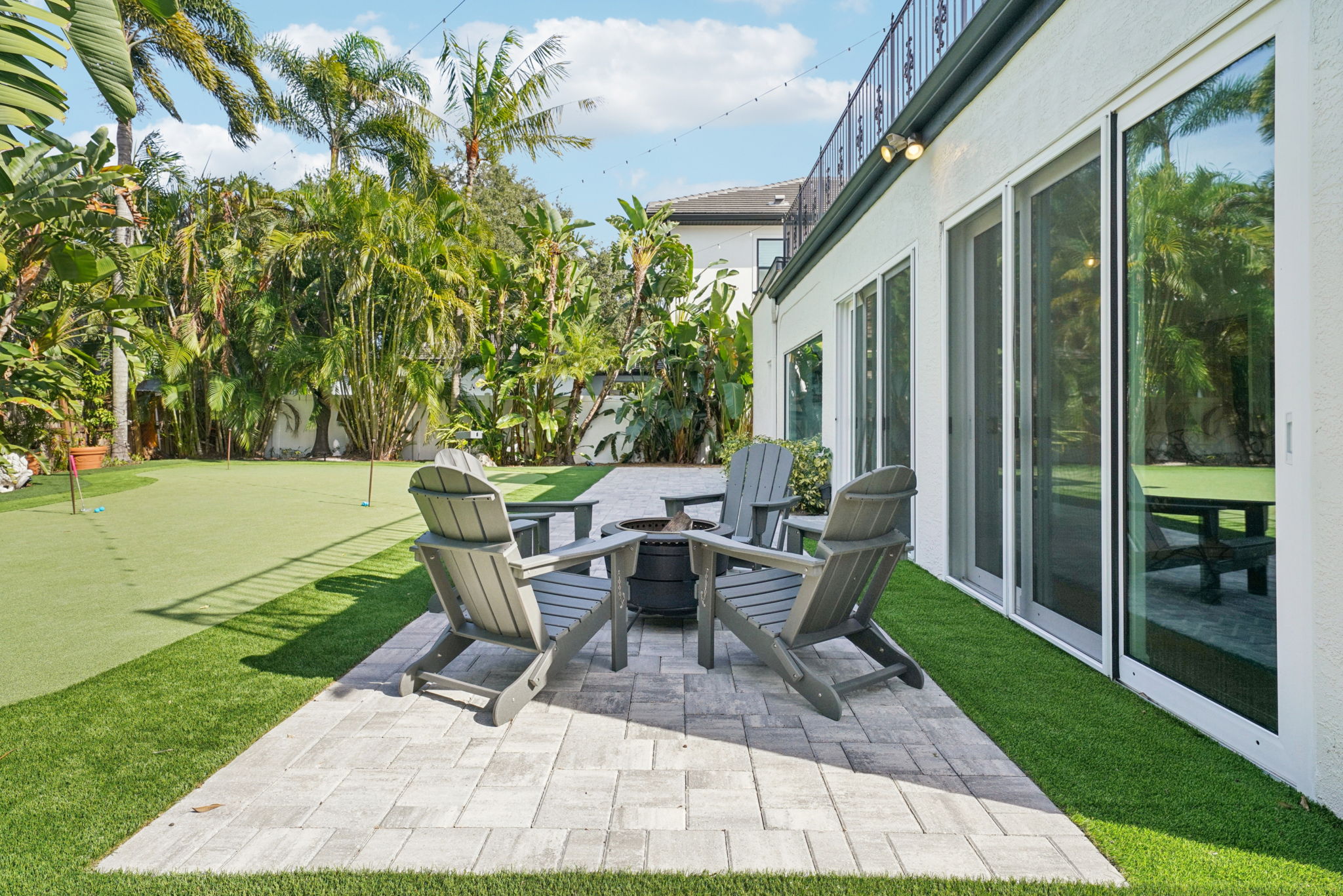 W Lawn Ave-S1111-096