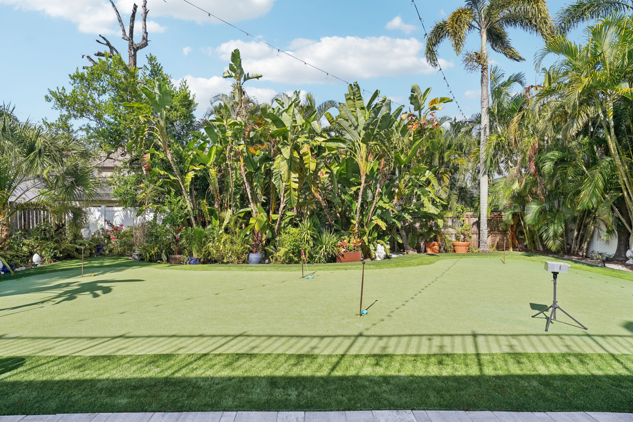 W Lawn Ave-S1111-097