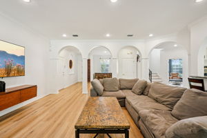 W Lawn Ave-S1111-016