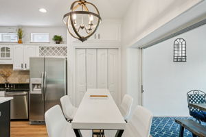 W Lawn Ave-S1111-020