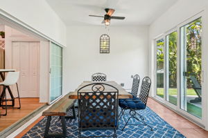 W Lawn Ave-S1111-022