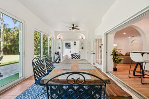 W Lawn Ave-S1111-026