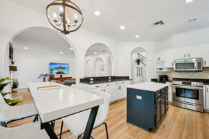 W Lawn Ave-S1111-041