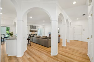 W Lawn Ave-S1111-052