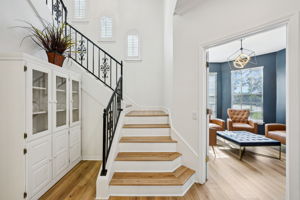 W Lawn Ave-S1111-053