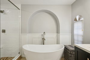 W Lawn Ave-S1111-067