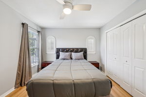 W Lawn Ave-S1111-082