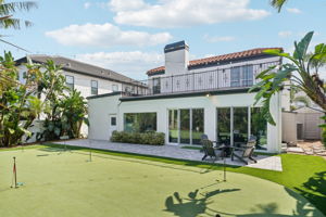 W Lawn Ave-S1111-093