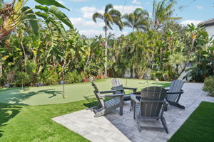 W Lawn Ave-S1111-095