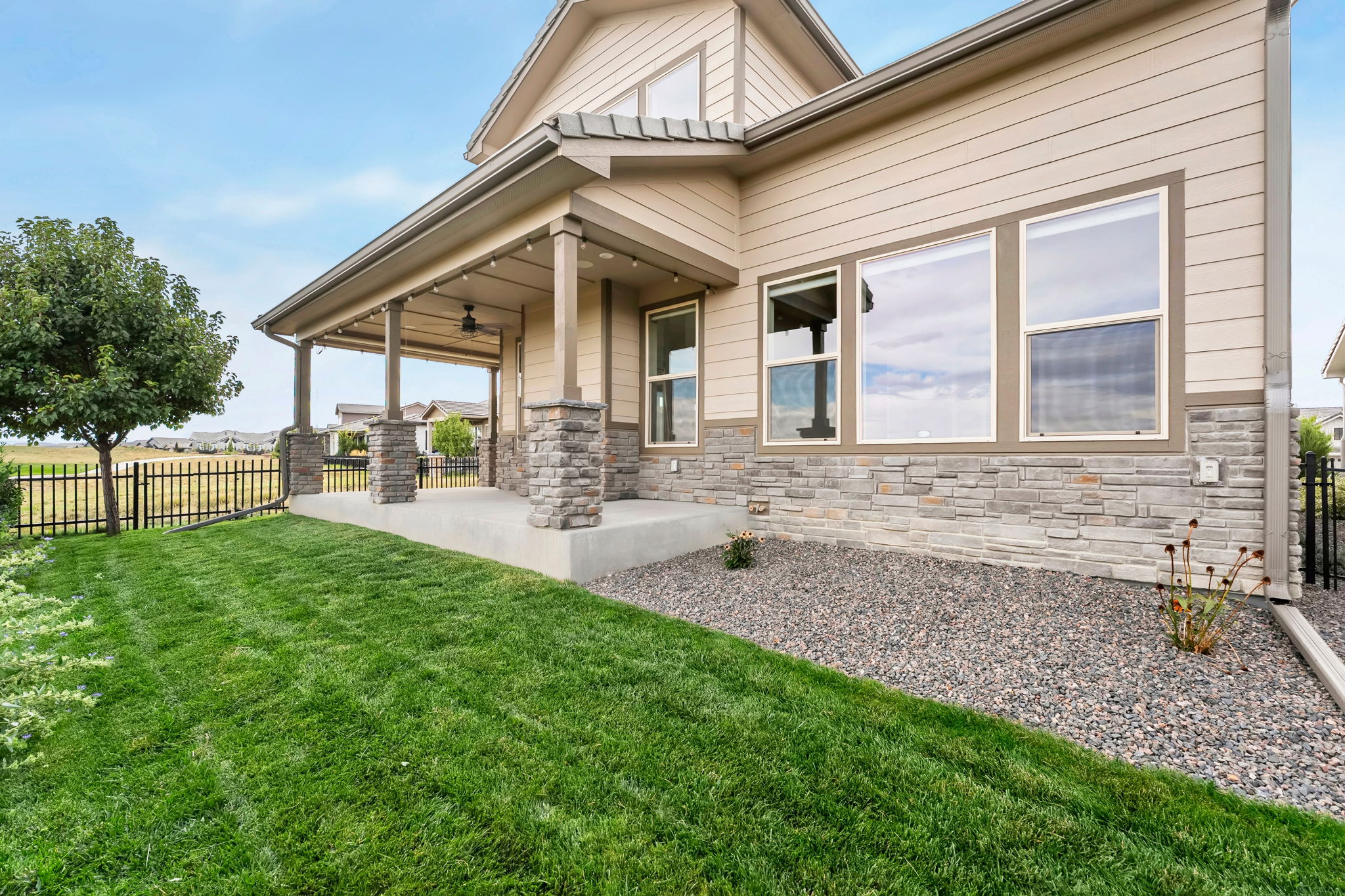  Photo 56