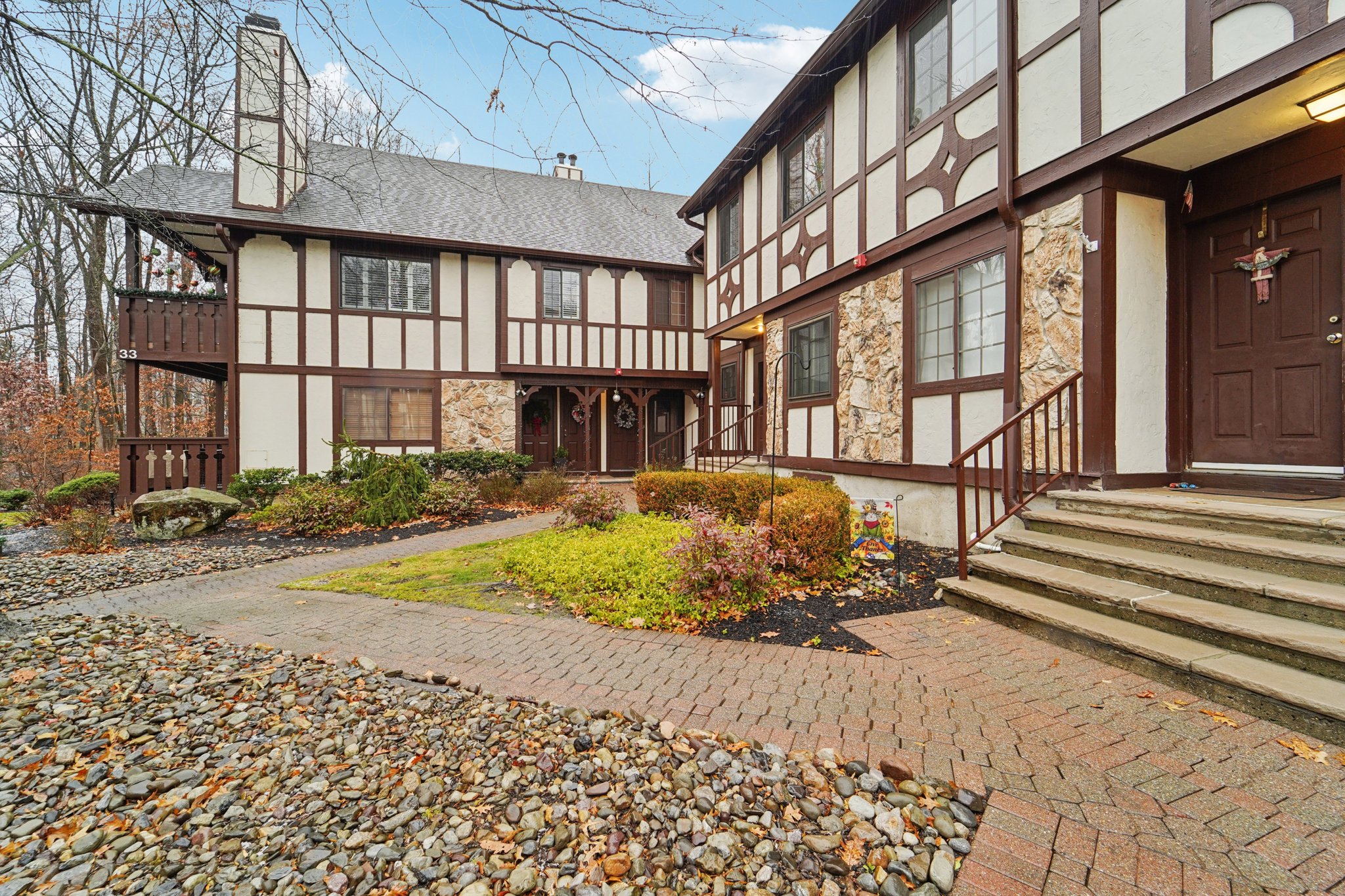 Whittier Ct-S0312-004.jpg