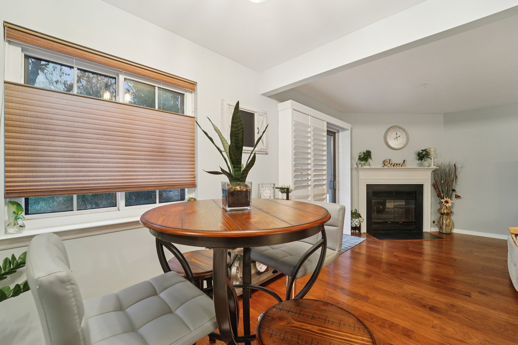 Whittier Ct-S0312-013.jpg