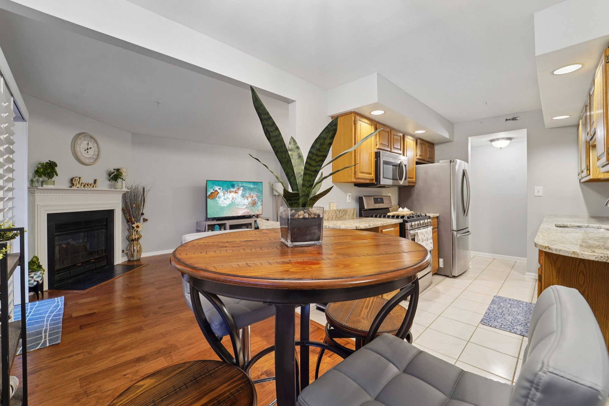 Whittier Ct-S0312-014.jpg