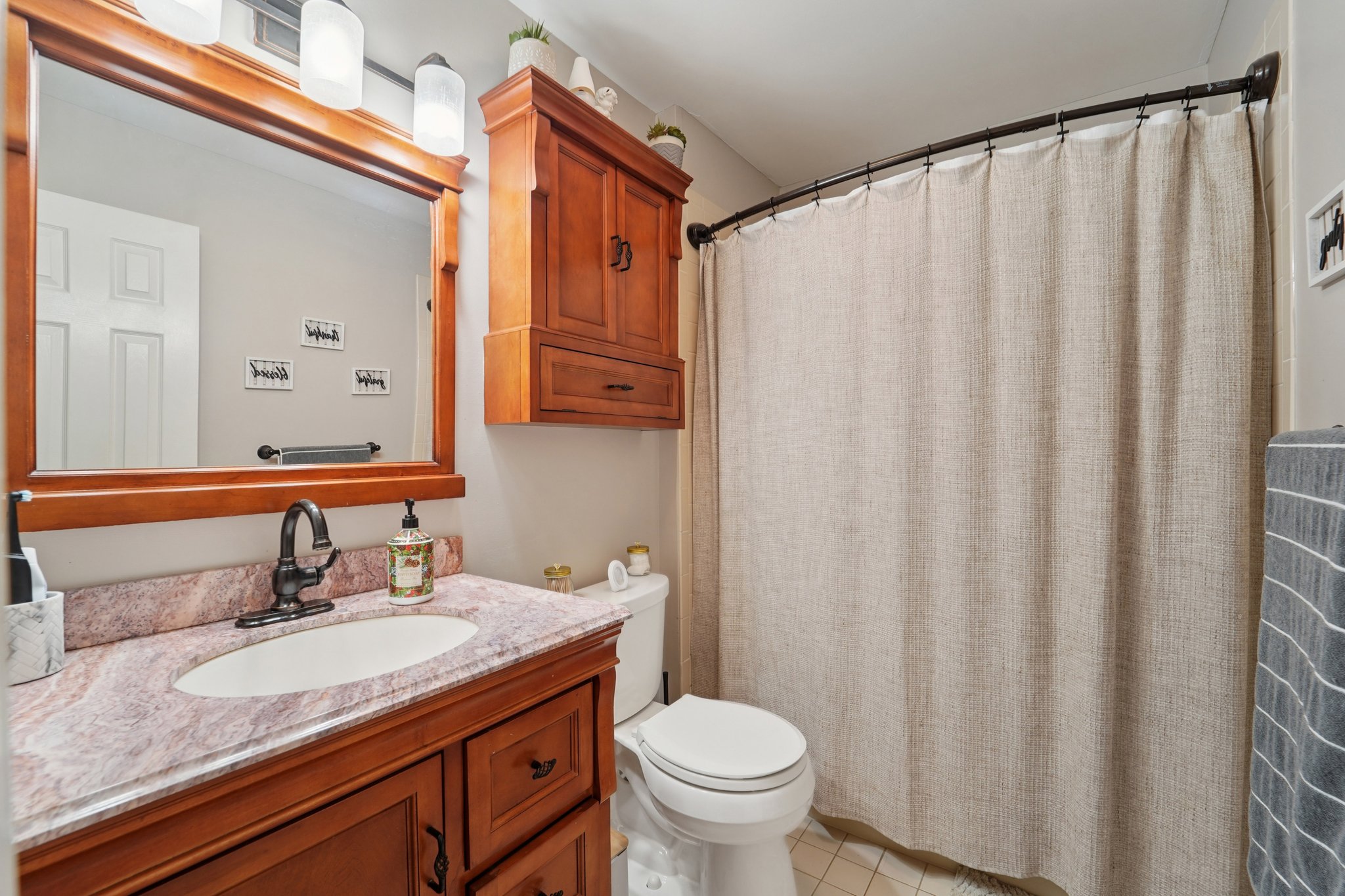 Whittier Ct-S0312-022.jpg