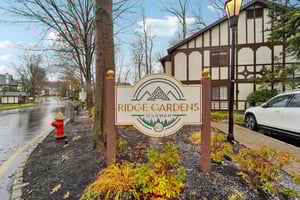 Whittier Ct-S0312-002.jpg