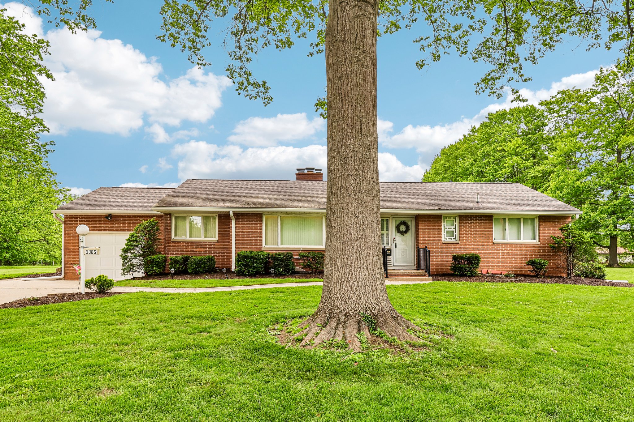 Trumbull Ave-S2805-002.jpg