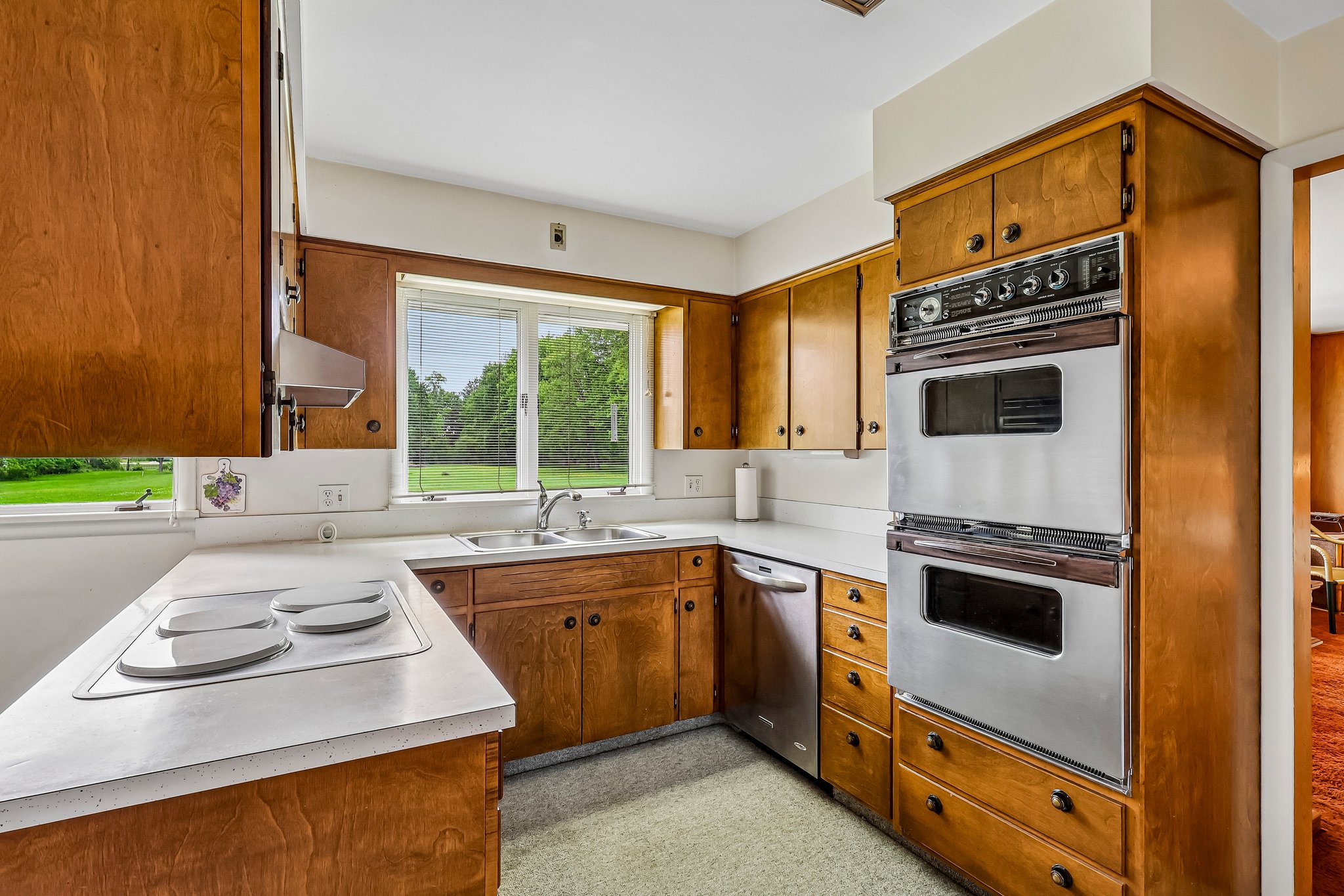Trumbull Ave-S2805-016.jpg