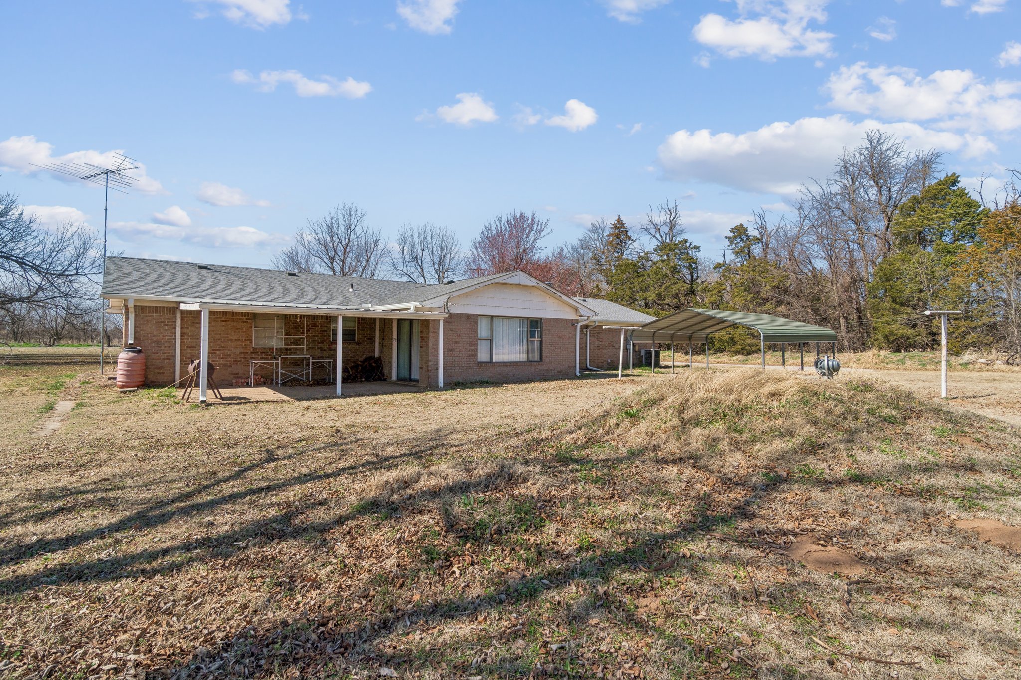 33057 Squaretop Rd_007.jpg