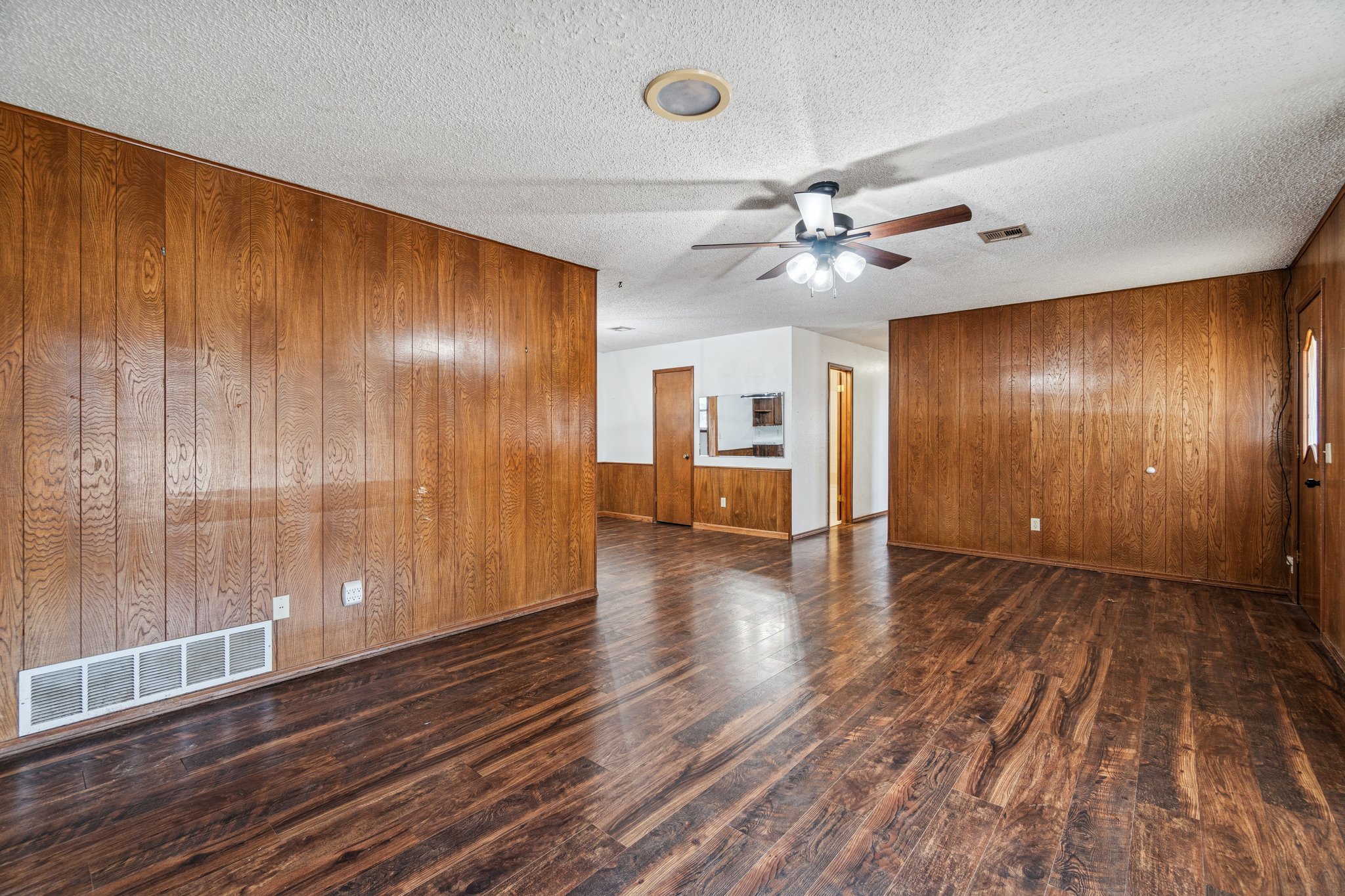 33057 Squaretop Rd_013.jpg